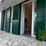 Kn House With Two Near Sea Ferienhaus Rogoznica (Sibenik-Knin)