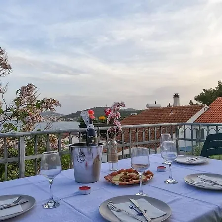 Kn House With Two Near Sea * Rogoznica (Sibenik-Knin)
