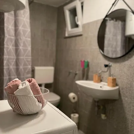 Kn House With Two Near Sea Hébergement de vacances Rogoznica (Sibenik-Knin)