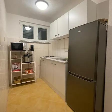 Kn House With Two Near Sea Rogoznica (Sibenik-Knin)