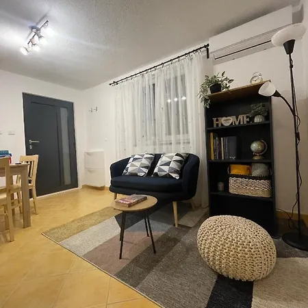 Kn House With Two Near Sea Holiday home