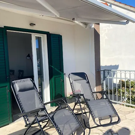 Kn House With Two Near Sea Сasa de vacaciones