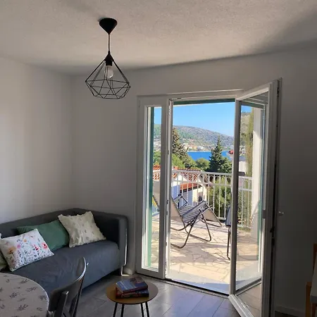 Σπίτι διακοπών Kn House With Two Near Sea Rogoznica (Sibenik-Knin)