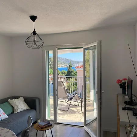 Kn House With Two Near Sea Rogoznica (Sibenik-Knin)