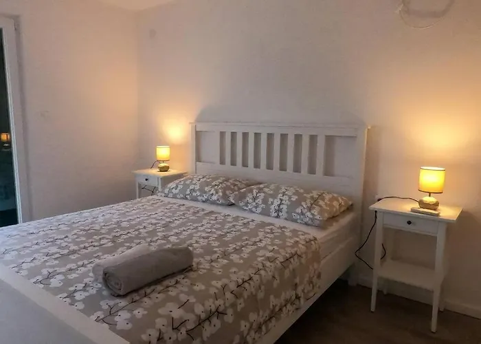 Kn House With Two Near Sea Σπίτι διακοπών Rogoznica (Sibenik-Knin)