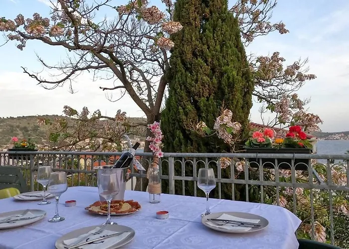 Kn House With Two Near Sea