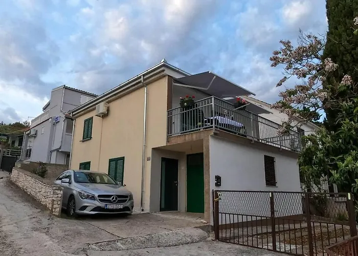 Kn House With Two Near Sea * Rogoznica (Sibenik-Knin)