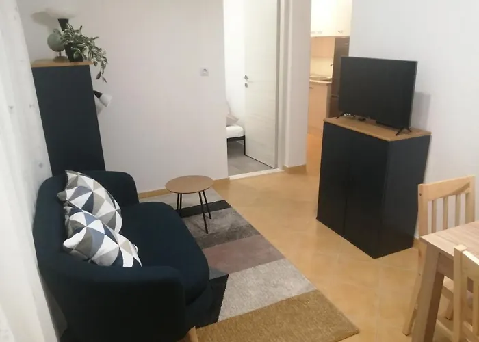 Kn House With Two Near Sea Rogoznica (Sibenik-Knin)