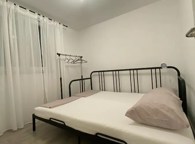 Kn House With Two Near Sea Vikendica Rogoznica (Sibenik-Knin)