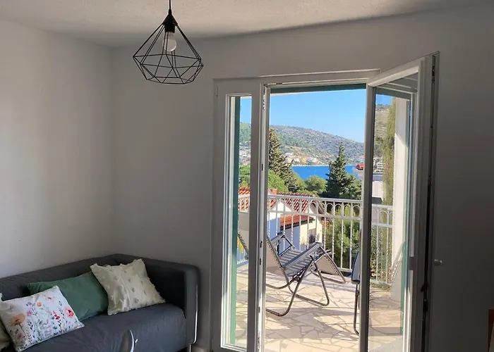 Σπίτι διακοπών Kn House With Two Near Sea Rogoznica (Sibenik-Knin)